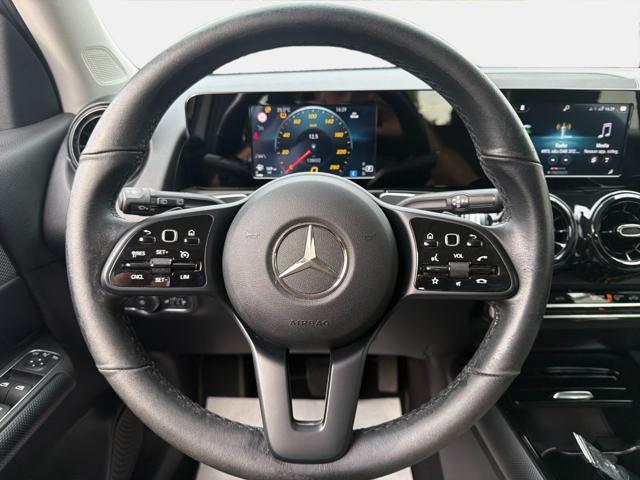 MERCEDES-BENZ GLB 180 d Automatic Business