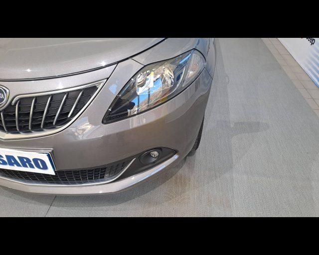 LANCIA Ypsilon 1.0 hybrid Gold Plus