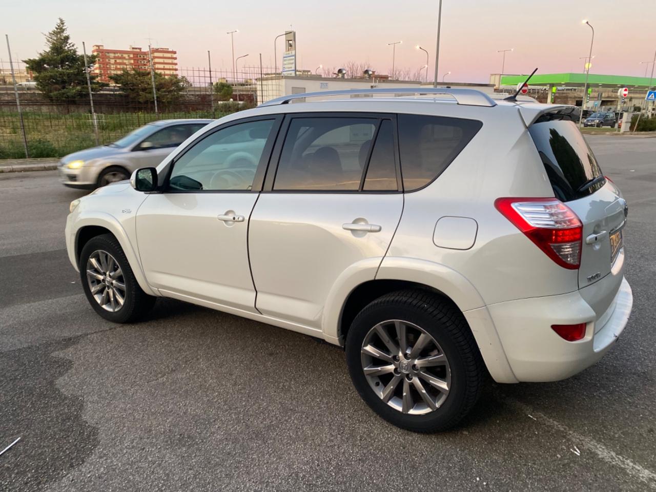 Toyota RAV 4 RAV4 2.2 D-4D 150 CV DPF Exclusive