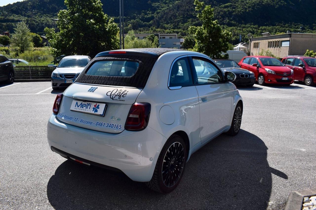 Fiat 500 Fiat 500e Cabrio La Prima