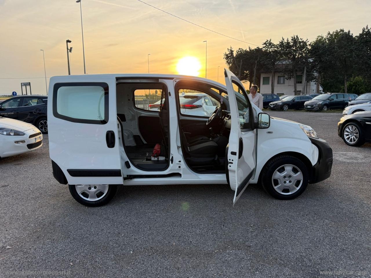 Fiorino 1.3 MJT 95CV Cargo SX SEMIVETRATO