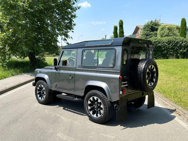 LAND ROVER Defender 90 2.2 TD4 Station Wagon SE NEOPATENTATI