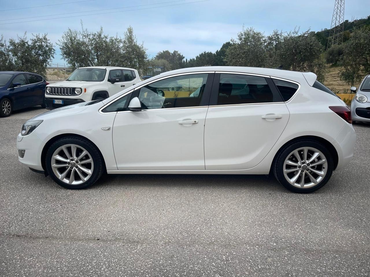 Opel Astra 1.4 Turbo 140CV 5 porte Cosmo