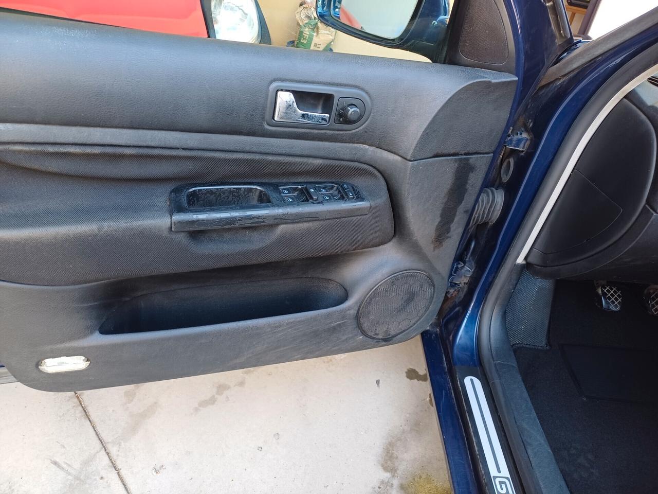 Volkswagen Golf 1.9 TDI/110 CV cat 5p.