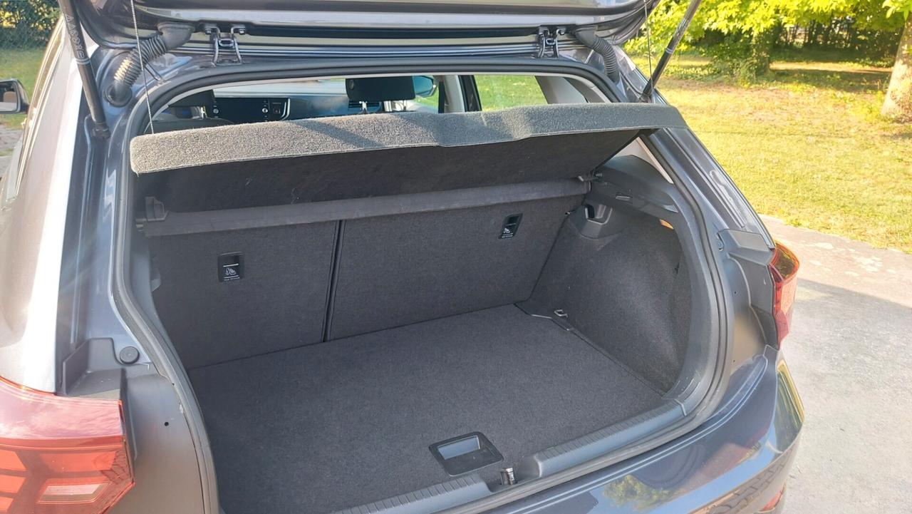 Volkswagen Polo 1.0 TSI DSG Style