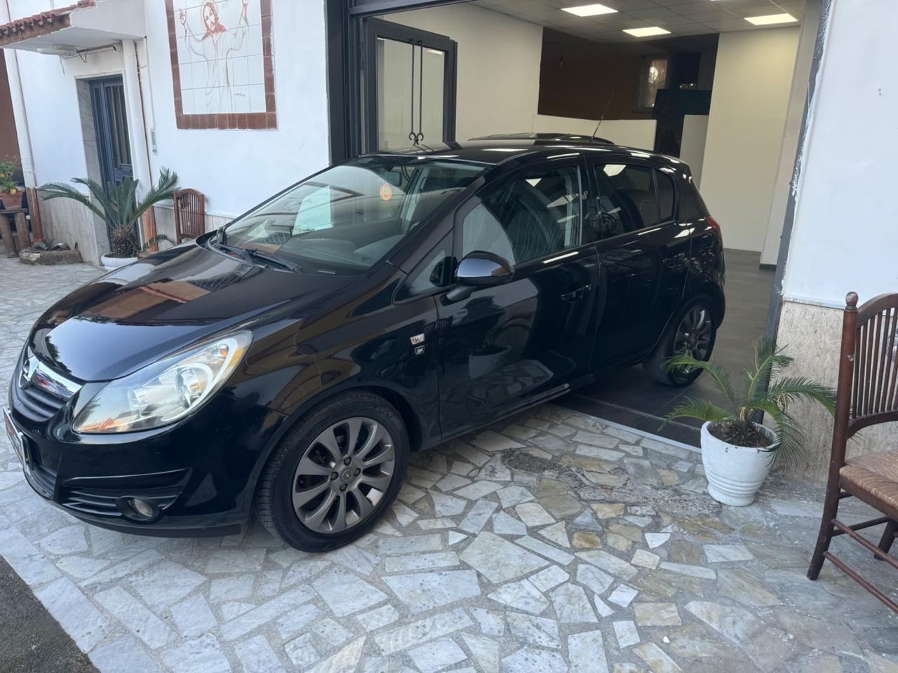 Opel Corsa 1.2 5 porte Cosmo