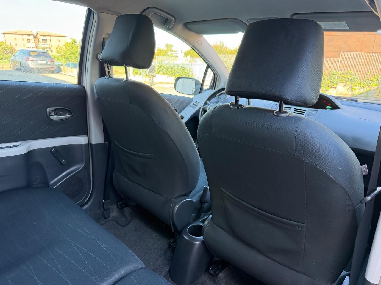 Toyota Yaris 1.3benz 2008 156.000km per neopatentati