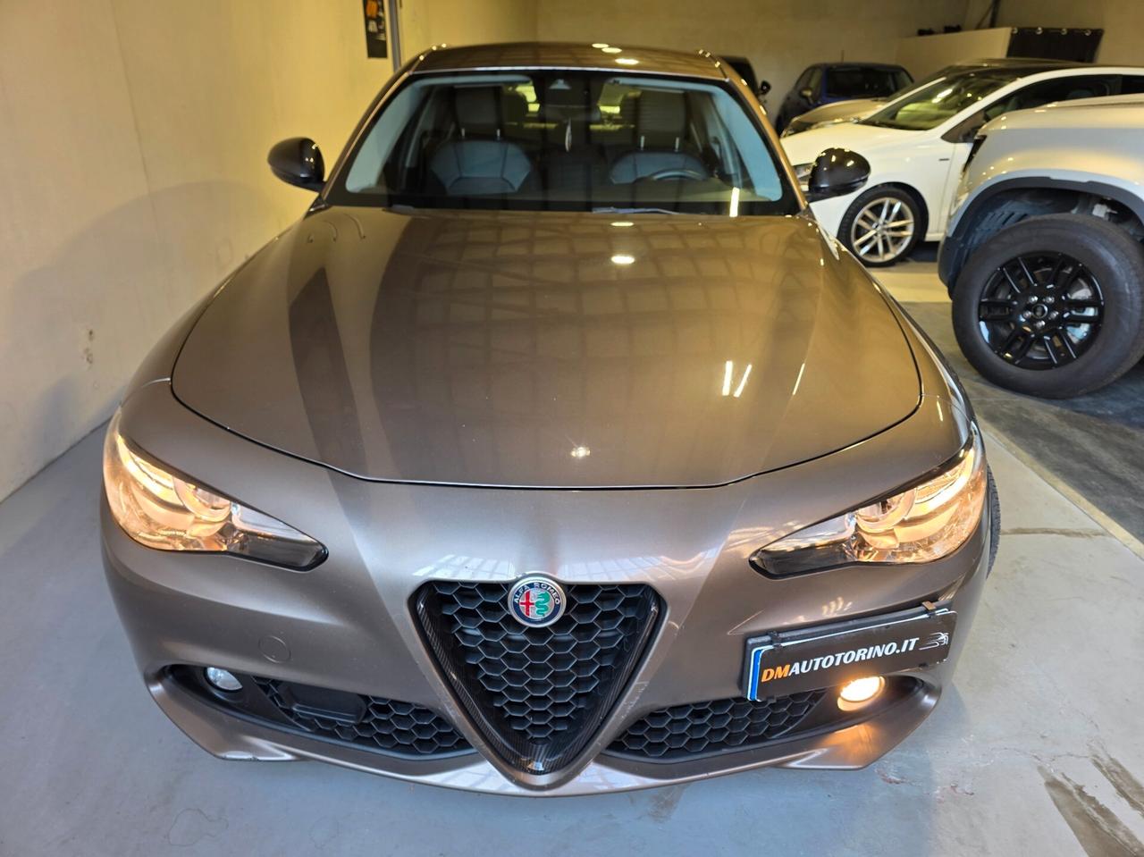 Alfa Romeo Giulia 2.2 Turbodiesel 150 CV Business Launch Edition