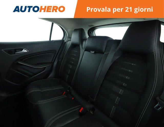 MERCEDES-BENZ GLA 200 d Automatic Sport