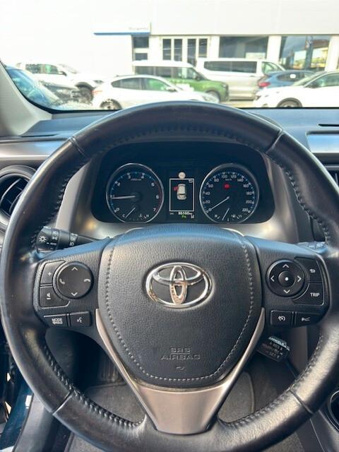 Toyota RAV4 2.0 D-4D 2WD Lounge 11/2017