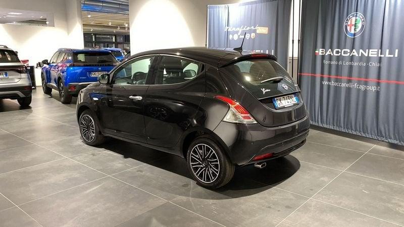 Lancia Ypsilon 1.0 FireFly 5 porte S&S Hybrid Gold