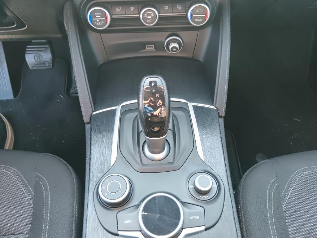 Alfa Romeo Stelvio 2.2 Turbodiesel 160 CV AT8 RWD