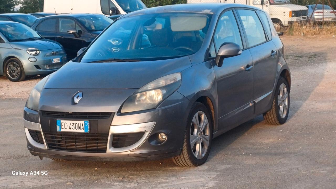Renault Scenic Scénic X-Mod 1.5 dCi 110CV Luxe