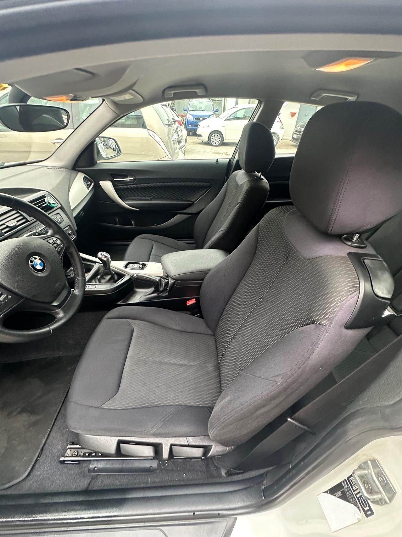 Bmw 114 114d 3p. Unique