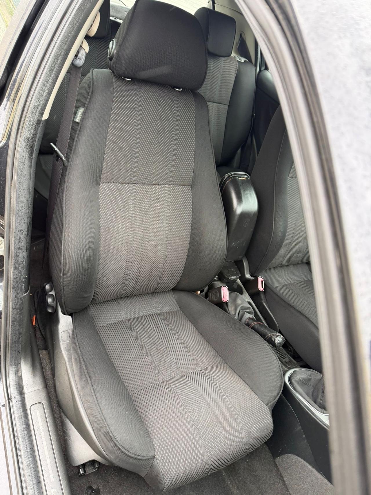 Alfa Romeo 147 1.9 JTD (120) 5 porte Progression