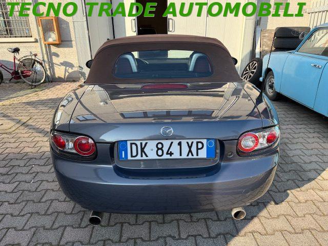 MAZDA MX-5 Roadster 2.0L 16V Wind