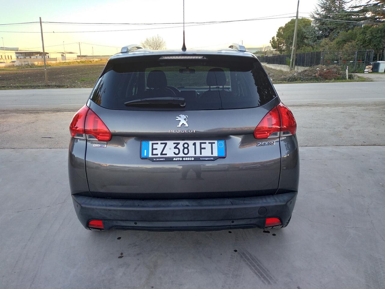 Peugeot 2008 BlueHDi 100 Allure