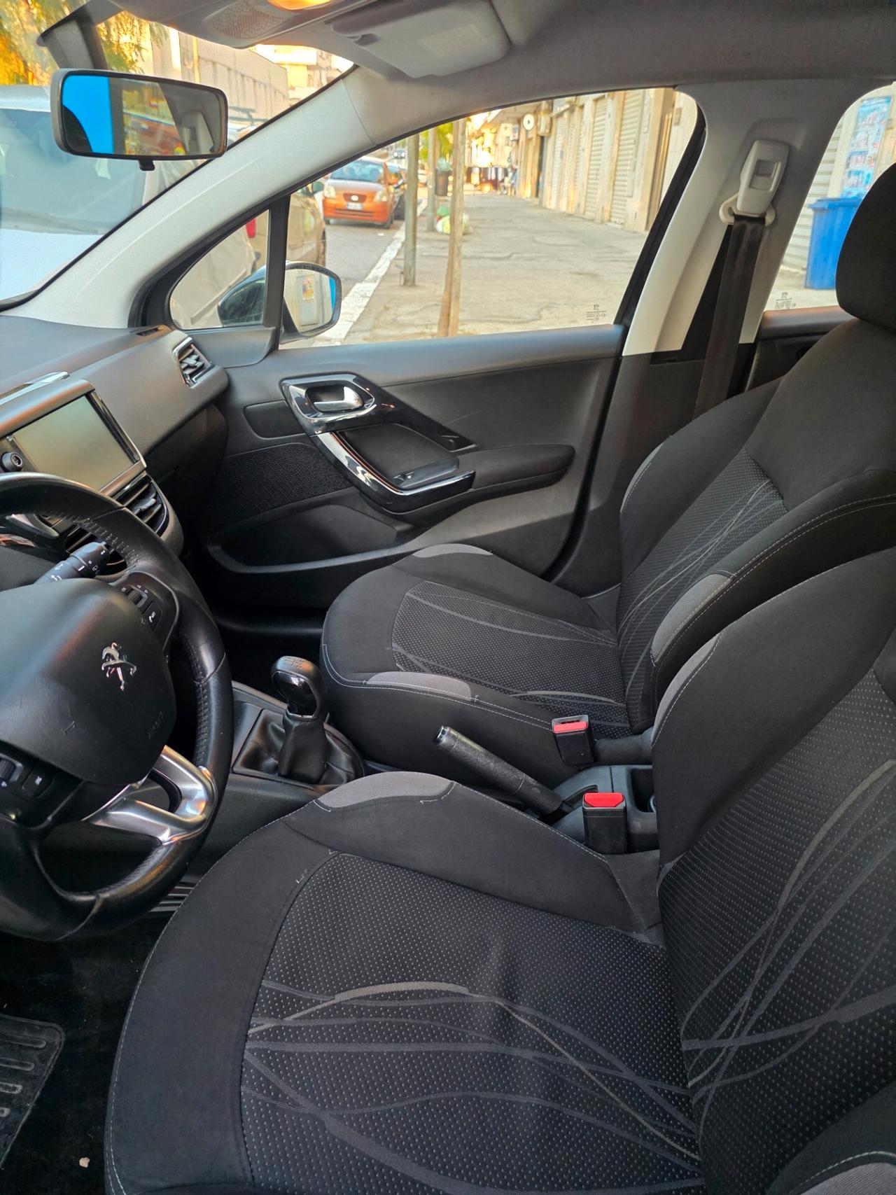Peugeot 208 1.4 HDi 68 CV 5 porte Active
