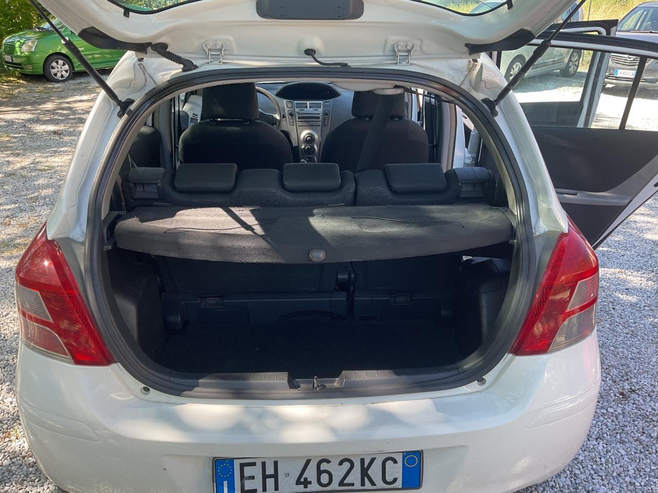 Toyota Yaris 1.0 5 porte