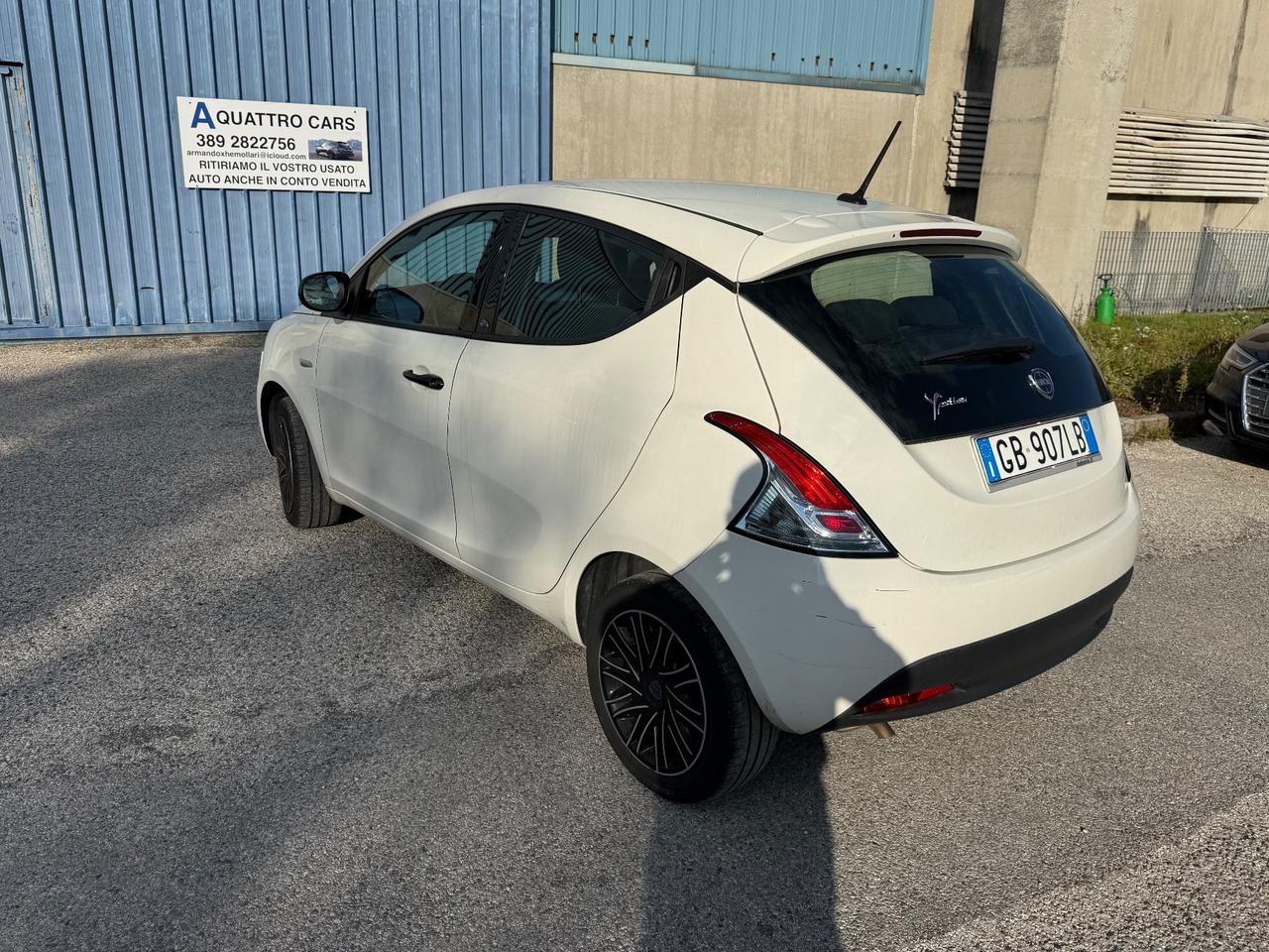 Lancia Ypsilon 1.2 69 CV 5 porte S&S Platinum