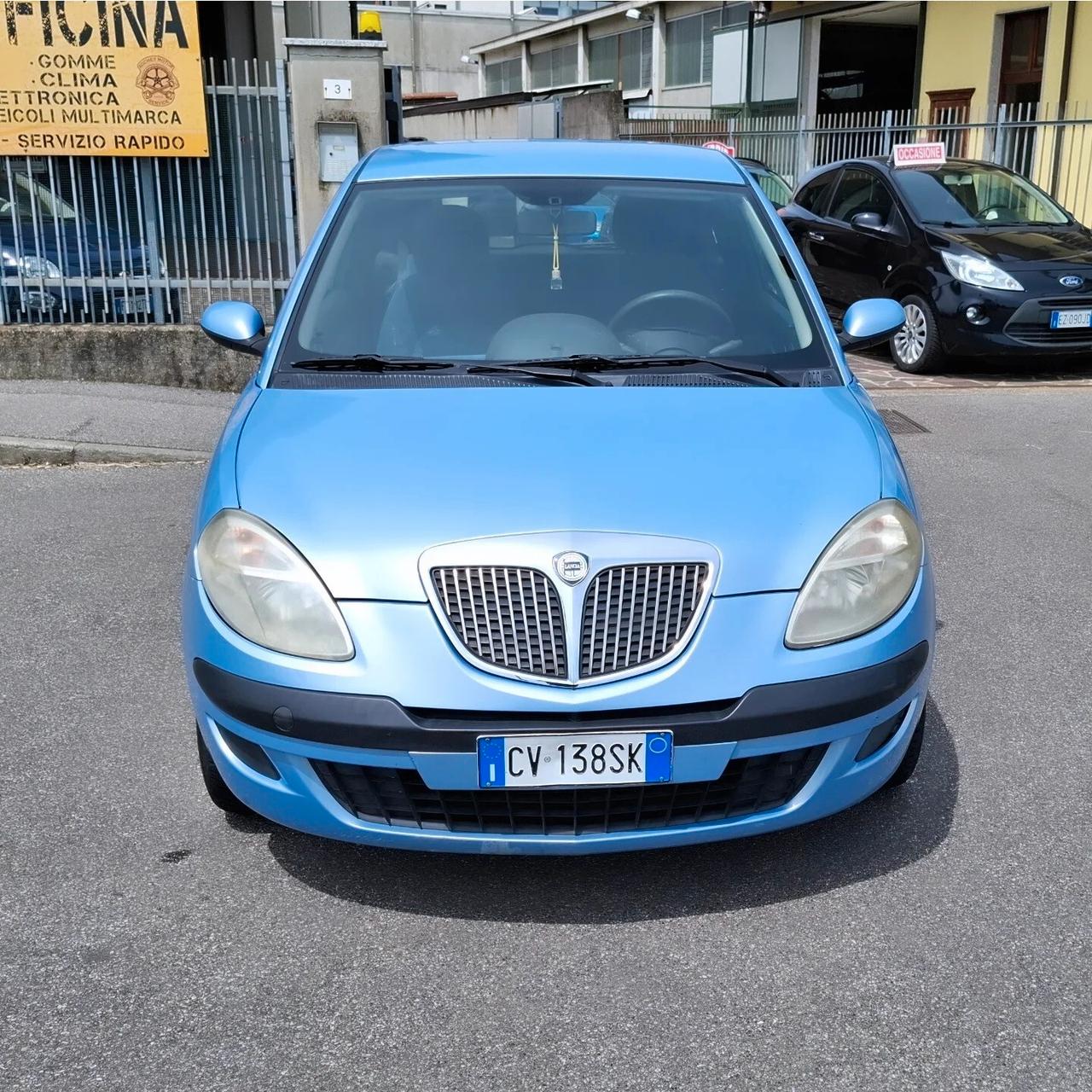 Lancia Ypsilon 1.2 16V Argento