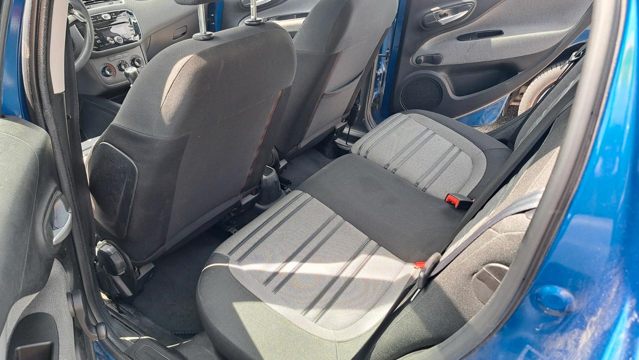 Fiat Punto Evo 1.4 5 porte Dynamic OK NEO PATENTATI