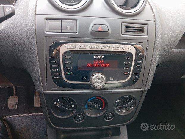 Ford Fiesta 1200 titanium