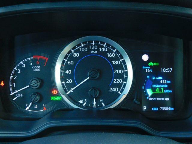 TOYOTA Corolla 1.8 Hybrid Business