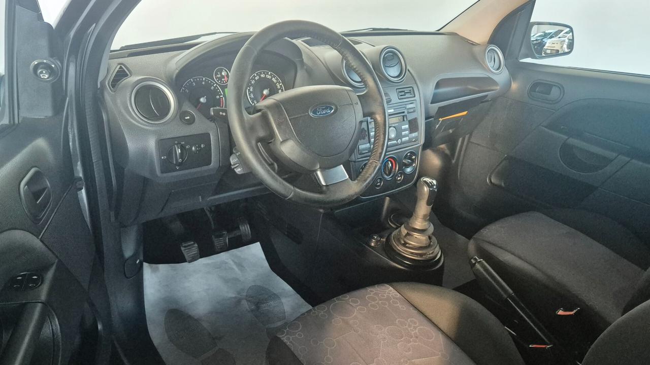 Ford Fiesta 1.2 16V 3p. Ghia