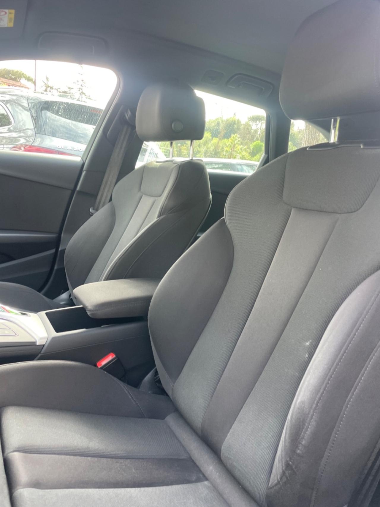 Audi A4 Avant 35 TFSI S line edition
