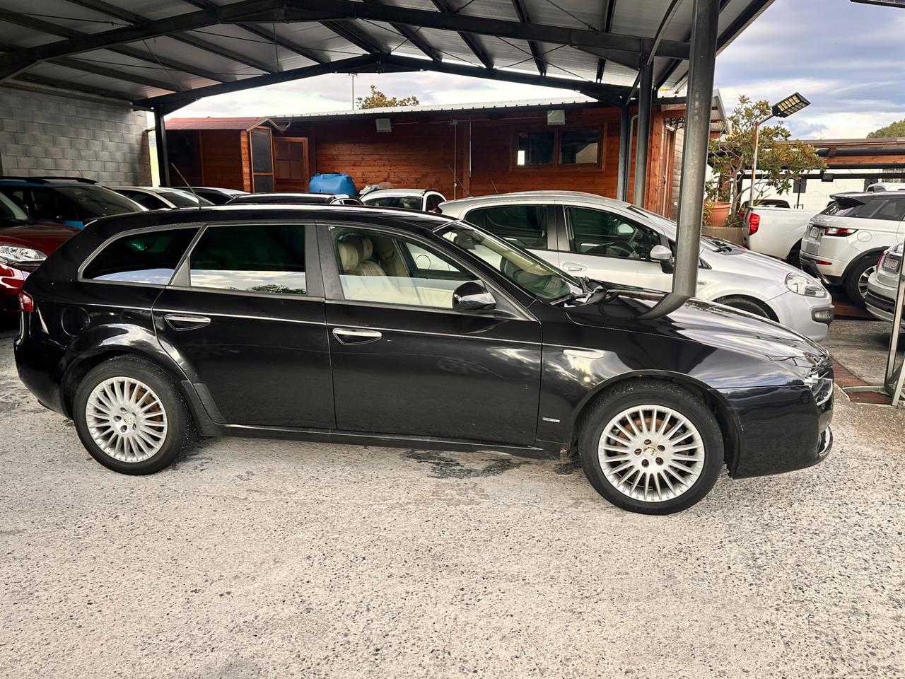 Alfa Romeo 159 1.9 JTDm Sportwagon Distinctive