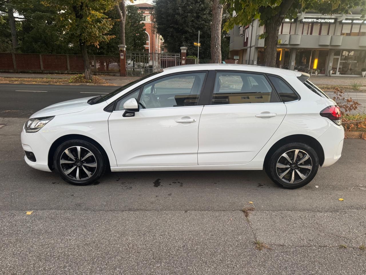 Citroen C4 1.6 HDI neopatentati garanzia 12 mesi