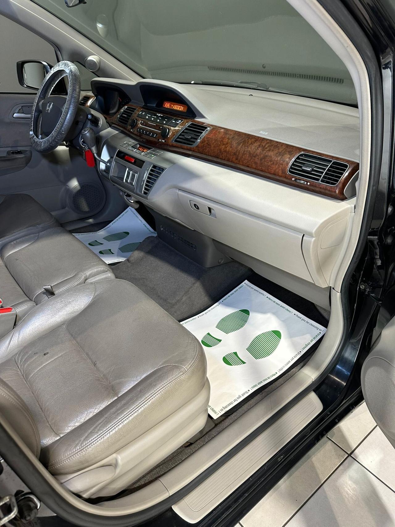 Honda FR-V 2.2 16V i-CTDi Executive