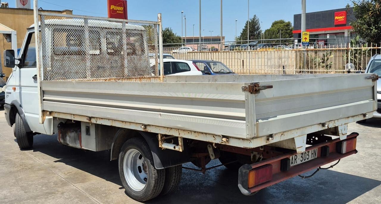 Iveco Daily con cassone fisso