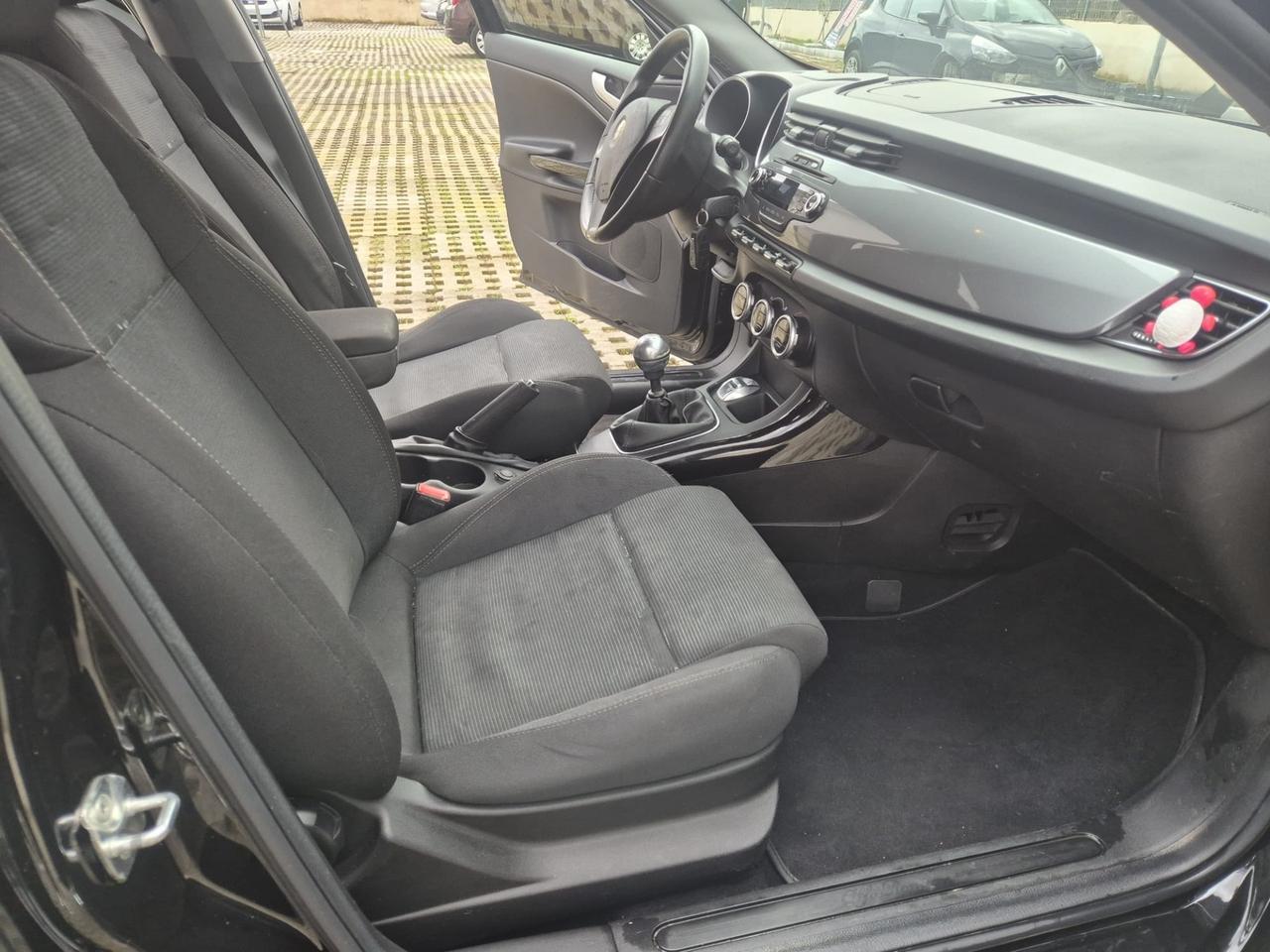 Alfa Romeo Giulietta 1.6 JTDm-2 105 CV Exclusive