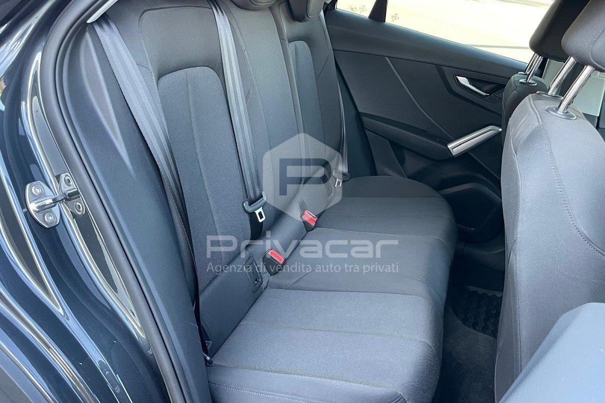 AUDI Q2 30 TDI S tronic Business Advanced