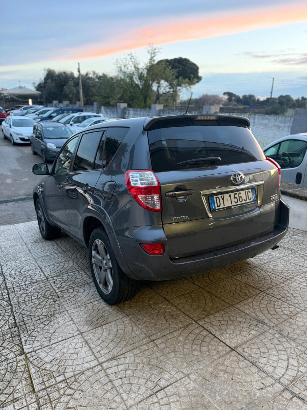 Toyota RAV4 2.2 D-4D 150 CV Luxury