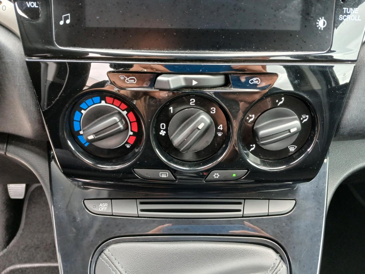 Lancia Ypsilon 1.0 HYBRID GOLD 2023