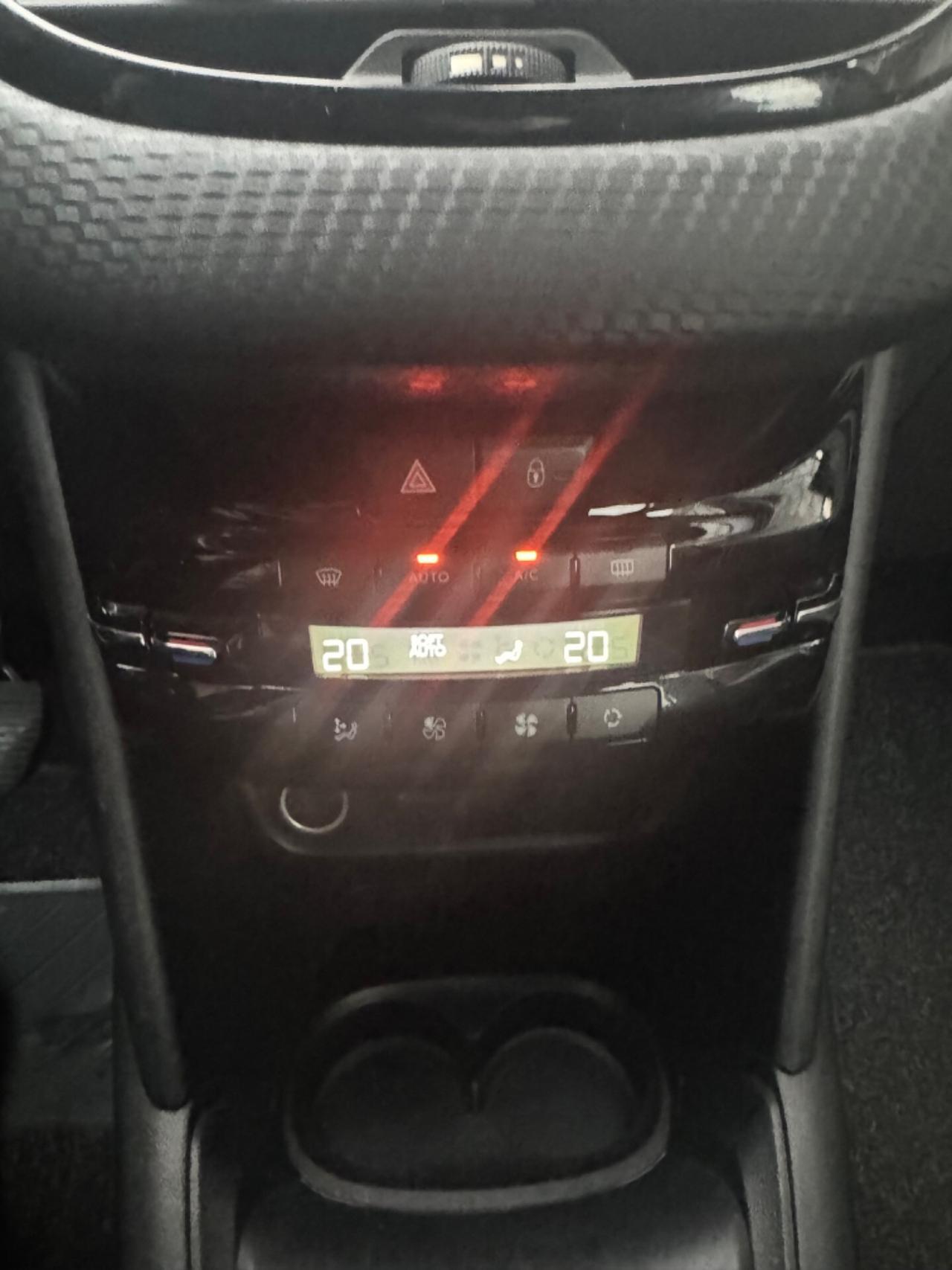 Peugeot 208 GPL Allure retrocamera sensori