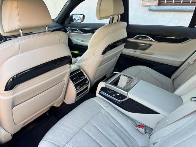 BMW 740 d xDrive Luxury UNICO PROP