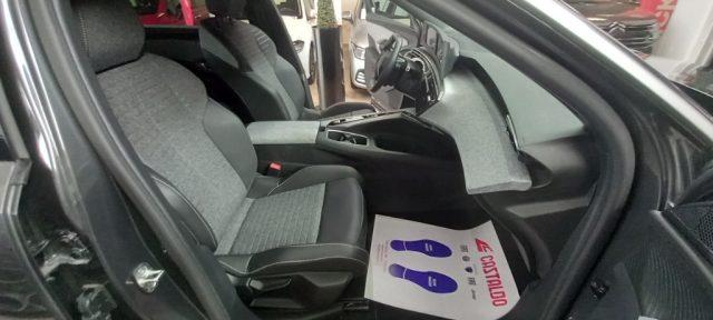 PEUGEOT 5008 Hybrid 136 e-DCS6 Allure
