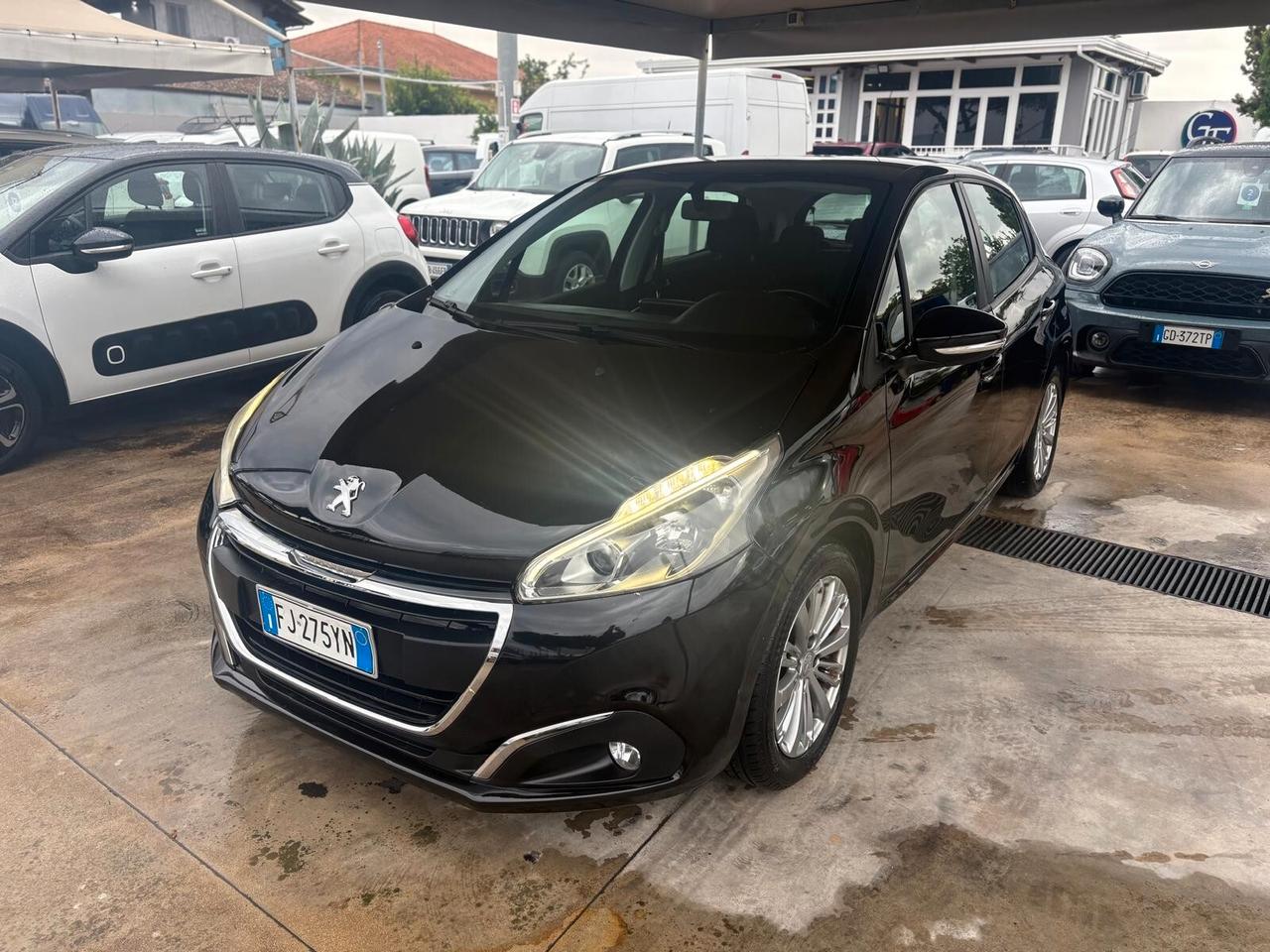 Peugeot 208 BlueHDi 75 5 porte Allure