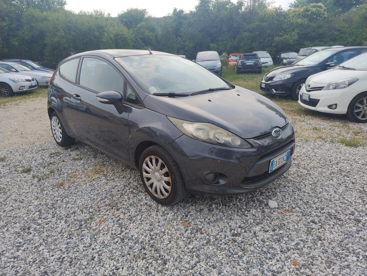 Ford Fiesta 1.4 3 porte Bz.- GPL Titanium