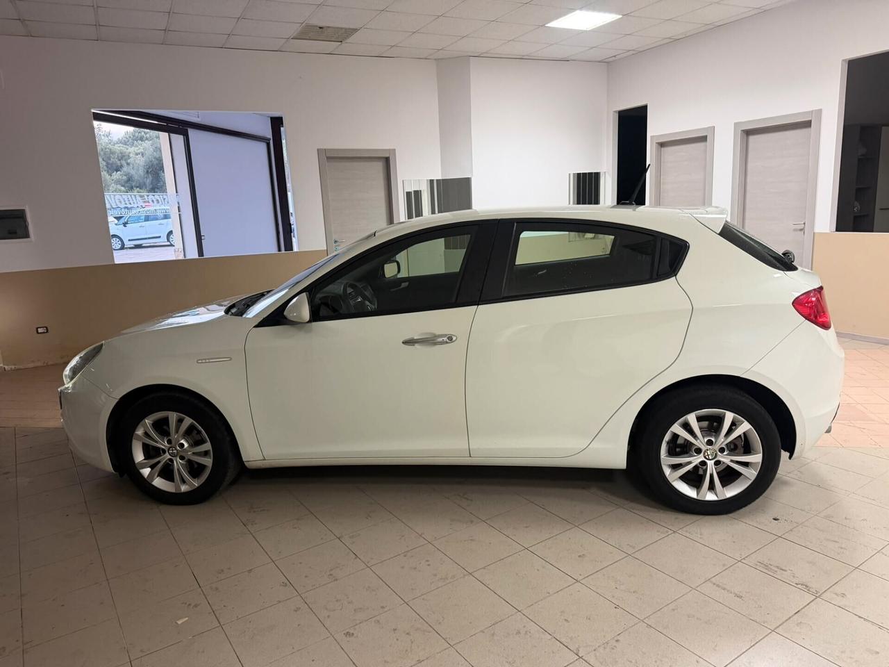 Alfa Romeo Giulietta 1.6 JTDm-2 105 CV Distinctive