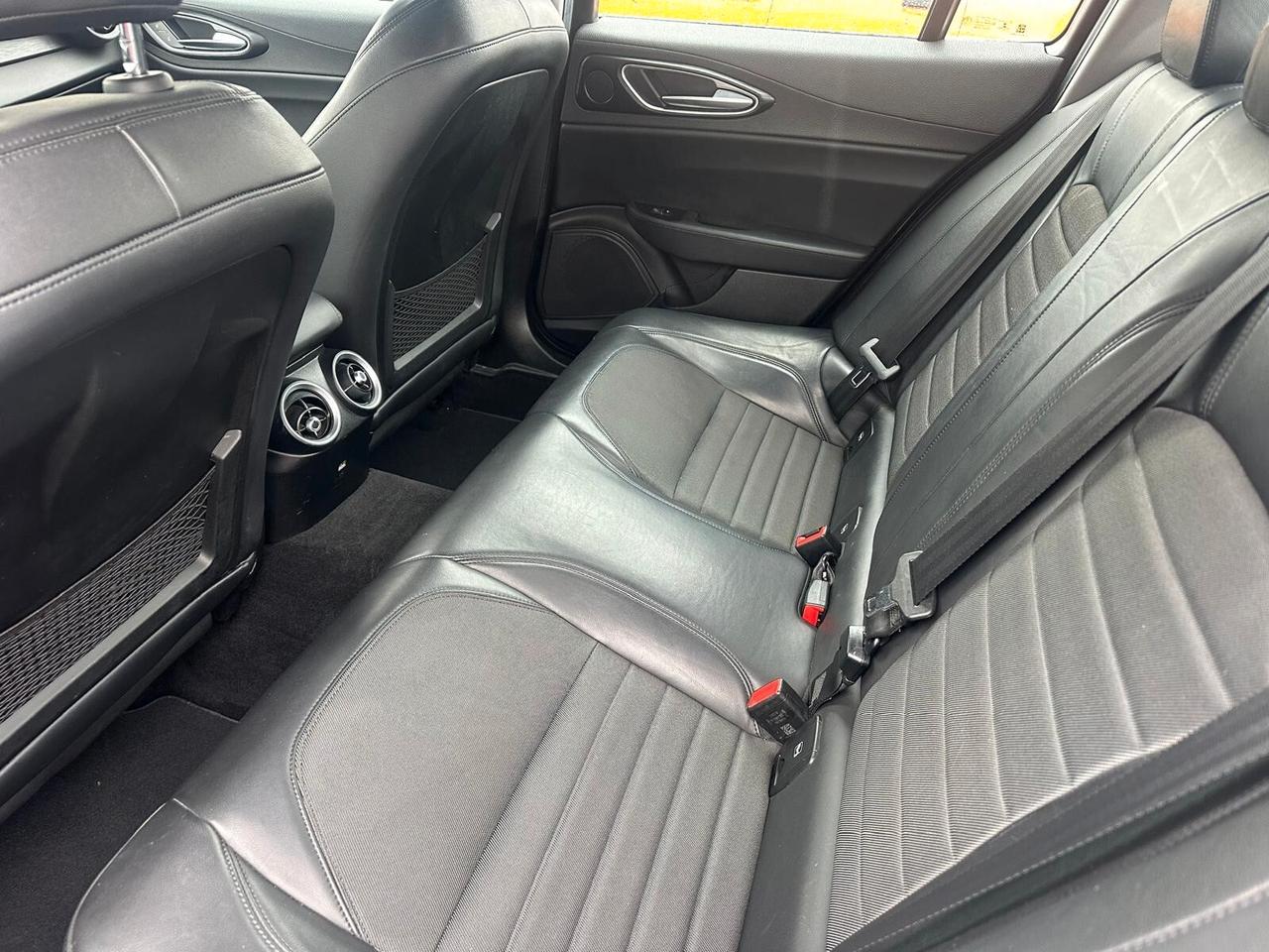 Alfa Romeo Giulia 2.2 Turbodiesel 180 CV AT8 Super-2017