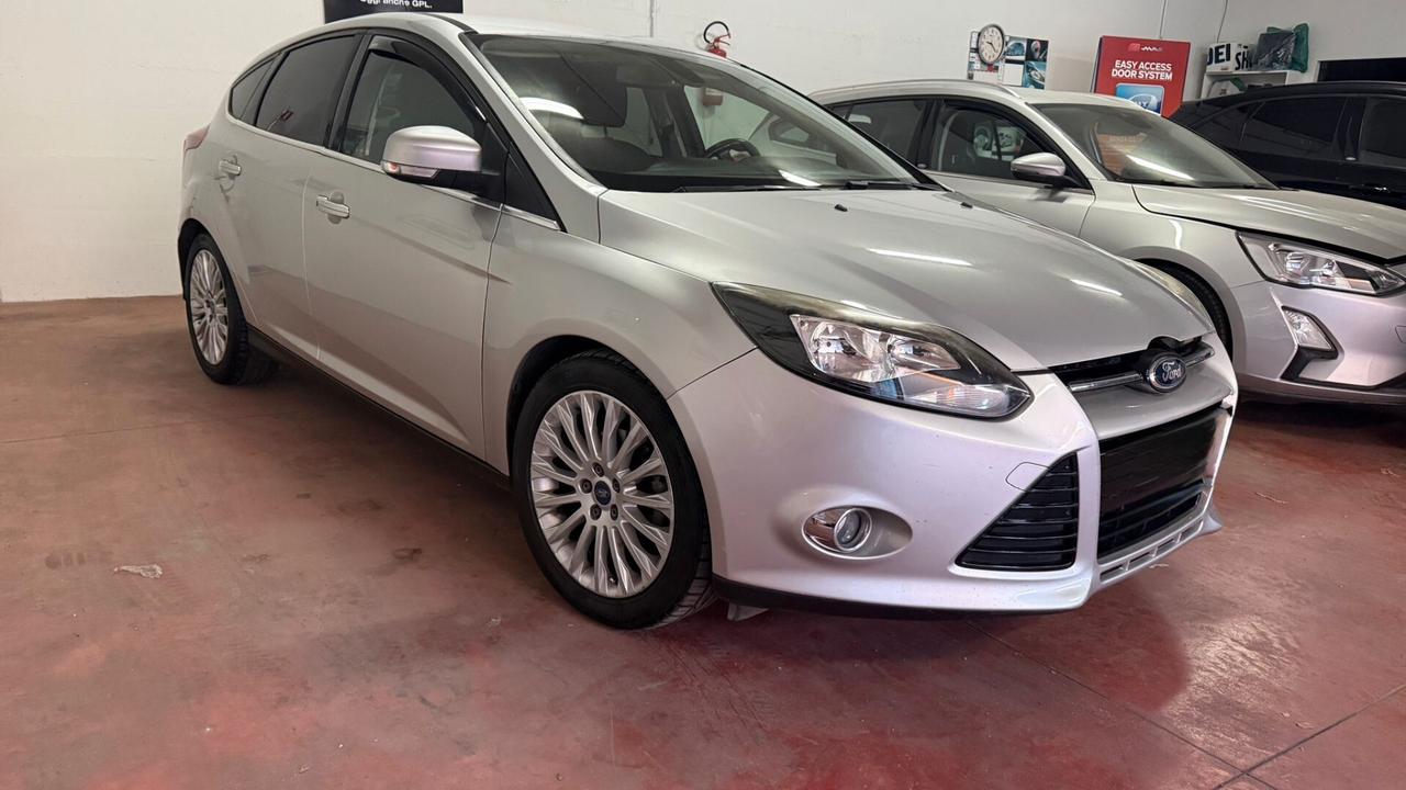Ford Focus 1.6 TDCi 115 CV Titanium bluetooth navi led