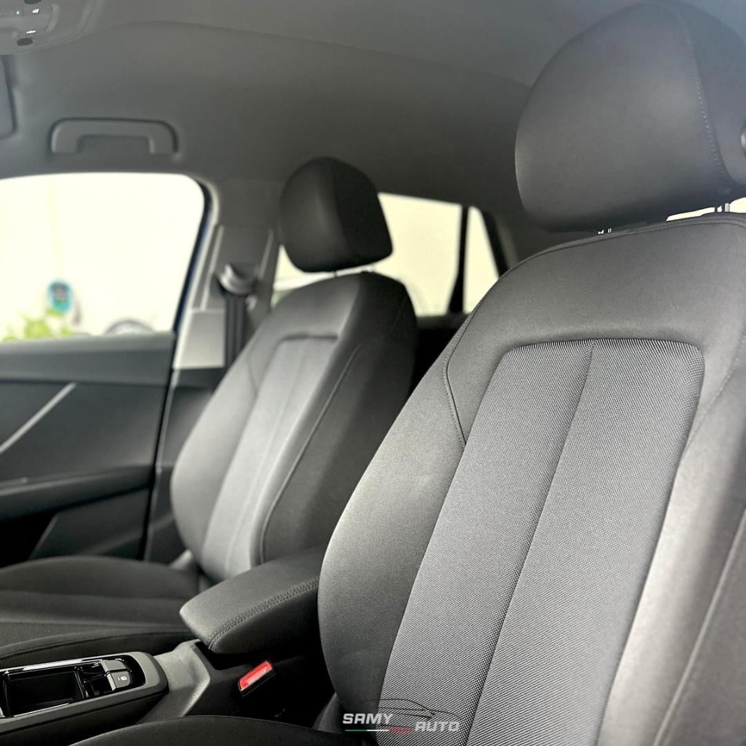 Audi Q2 30 TDI Identity Black