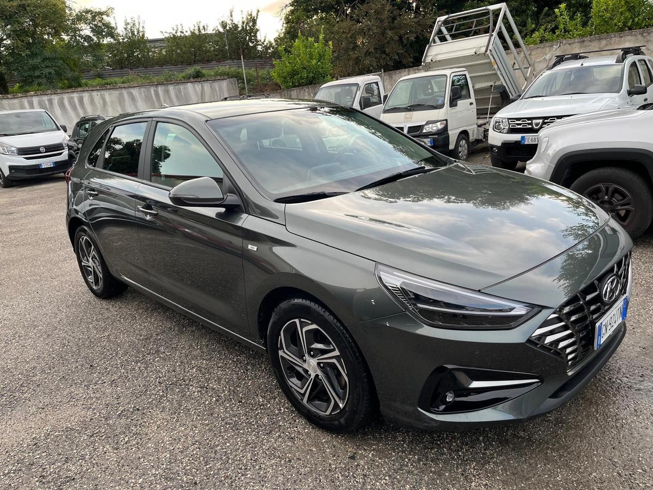 Hyundai i30-5p-1.0 hybrid- full-04/2023