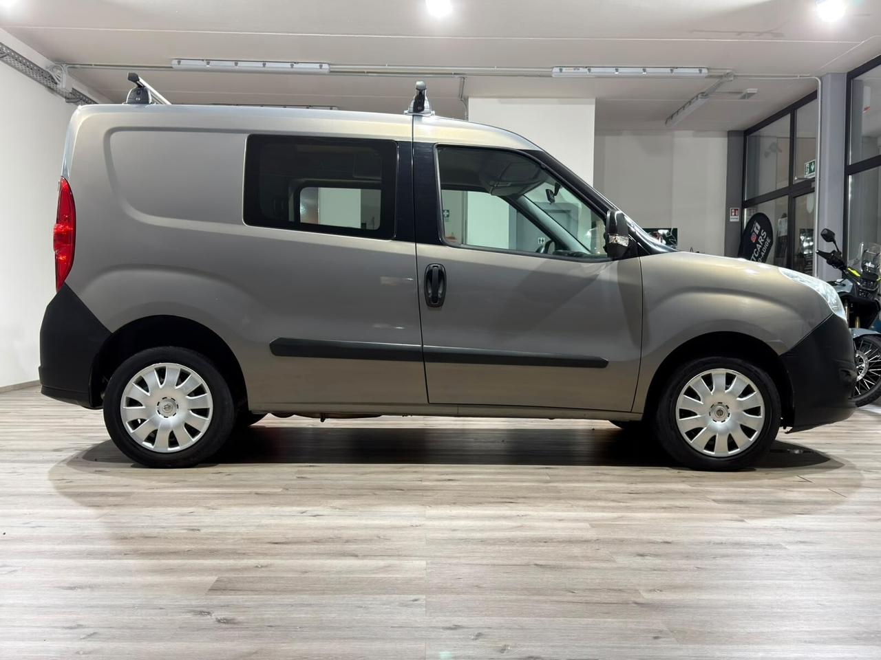OPEL COMBO VAN 120CV BENZ/METANO GANCIO TRAINO