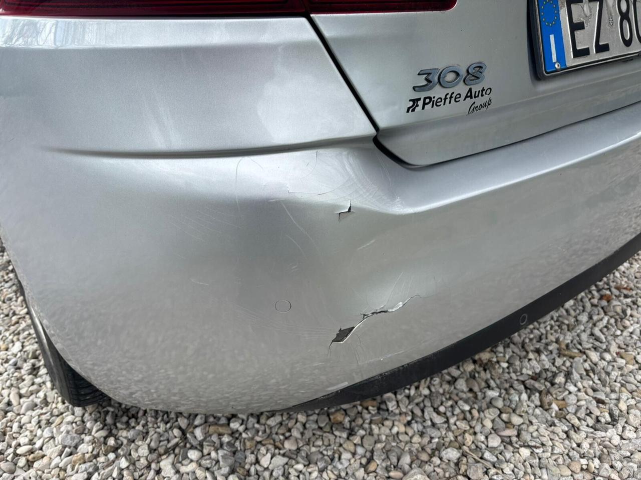 Peugeot 308 1.6 e-HDi 115 CV Stop&Start Business 2015..